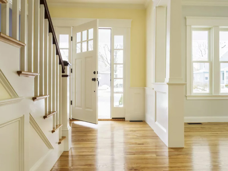 Cau thang huong ra cua chinh co tot khong