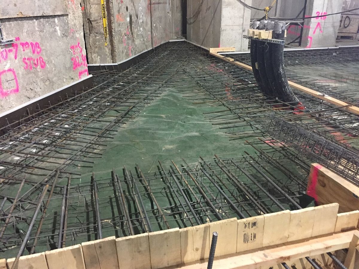 Lưới cốt thép sàn trước khi đổ bê tông