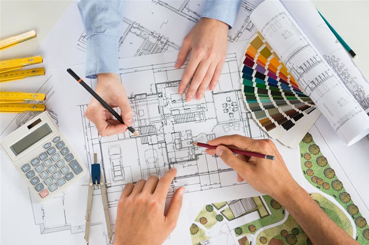 Trong bất kỳ dự án xây dựng nào, việc lập kế hoạch xây nhà luôn cần bắt đầu bằng một bảng ngân sách chi tiết và một bộ hồ sơ kỹ thuật rõ ràng. Ngân sách không chỉ bao gồm chi phí xây dựng phần thô, mà còn phải tính đến các khoản như xin phép xây dựng, thiết kế kiến trúc, hệ thống điện nước, vật liệu hoàn thiện và cả phần nội thất.