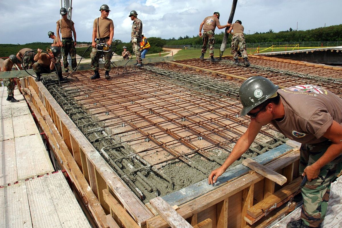Kinh nghiệm đổ mái bê tông đúng kỹ thuật cho công trình nhà ở