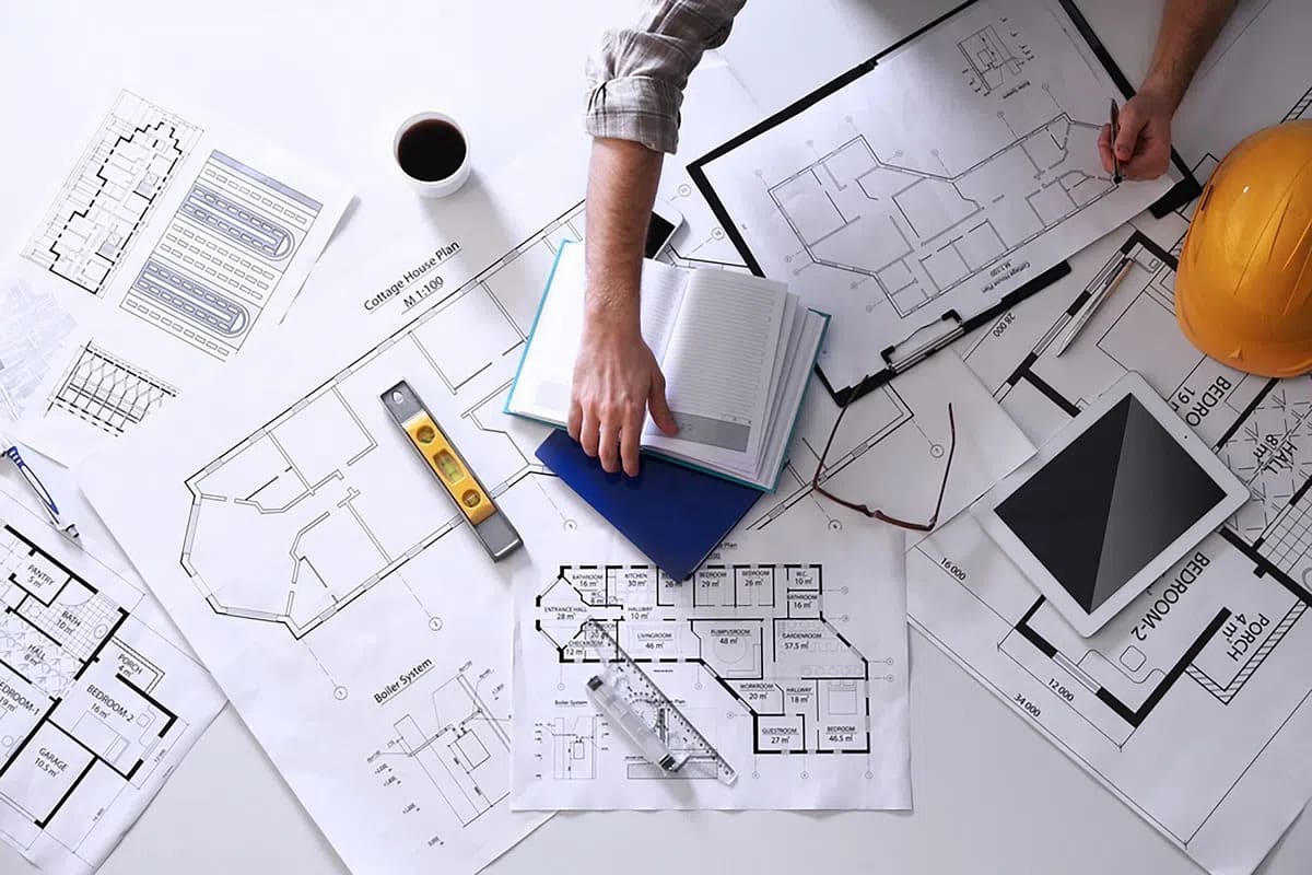 Không chỉ là một bản vẽ hay bảng ngân sách đơn thuần, lập kế hoạch xây nhà là quá trình bạn nhìn thấy trước toàn bộ chặng đường xây dựng: từ bước chuẩn bị pháp lý, lựa chọn vật liệu, phối hợp nhân công đến việc xử lý phát sinh trong thi công.