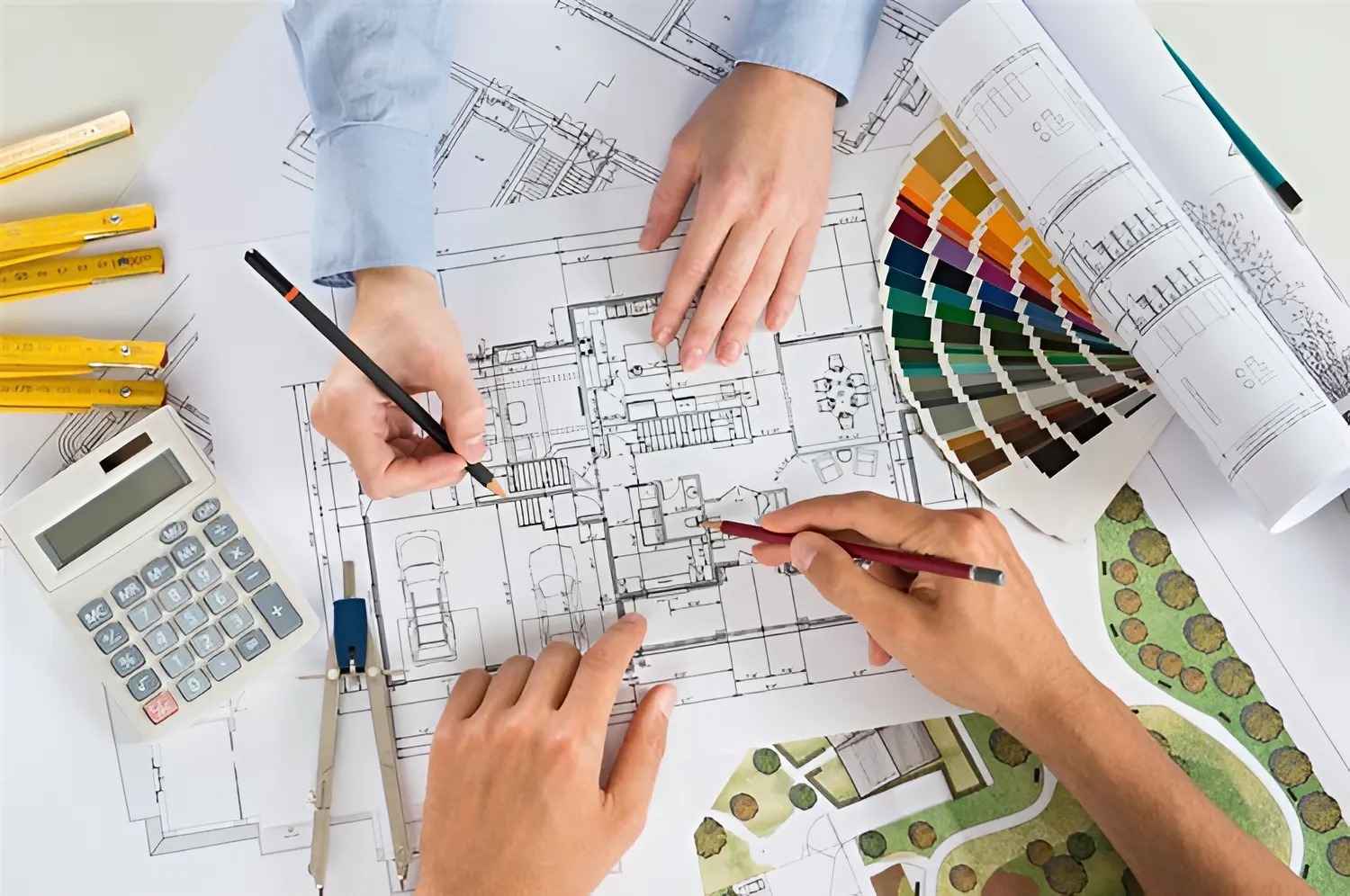 Hành Trình Hiện Thực Hóa Giấc Mơ Tổ Ấm: Bí Quyết Xây Nhà Tiết Kiệm Thông Minh Lập kế hoạch xây nhà tiết kiệm với bản vẽ chi tiết và bảng dự toán chi phí.